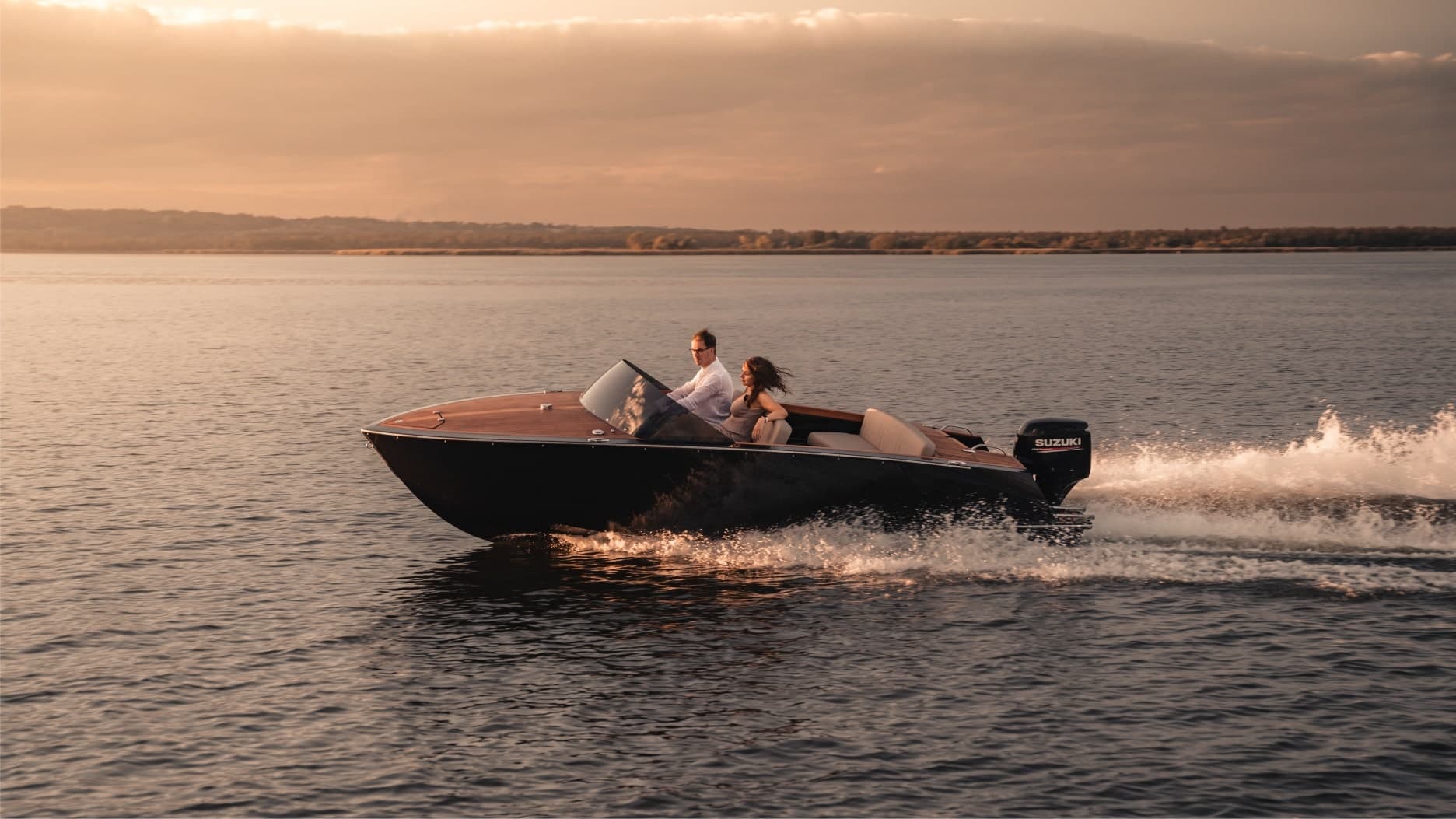 VTS Boats Flying Shark 5.7 Classic